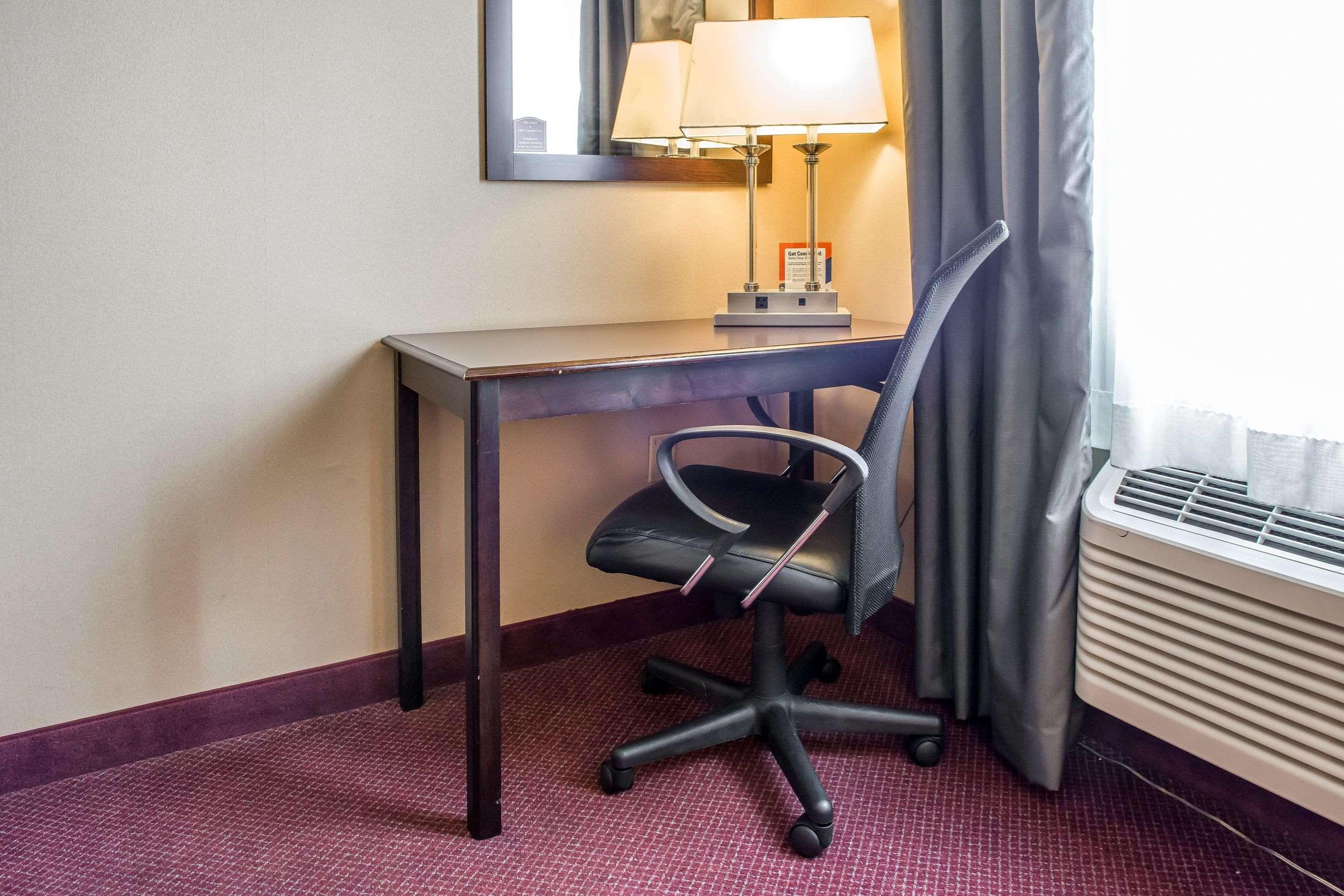 Hotel Wingate By Wyndham Pittsburgh New Stanton Exterior foto
