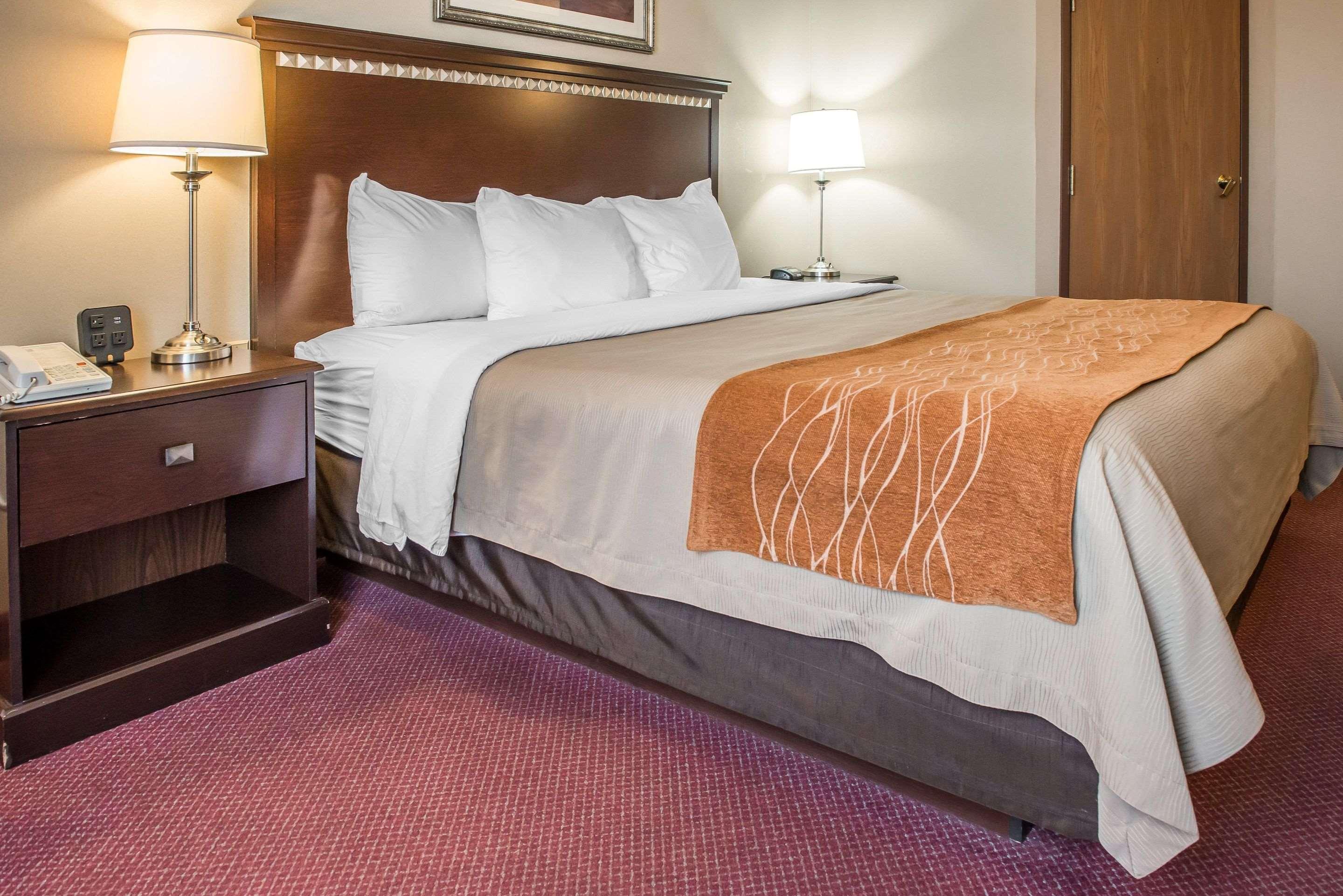 Hotel Wingate By Wyndham Pittsburgh New Stanton Exterior foto