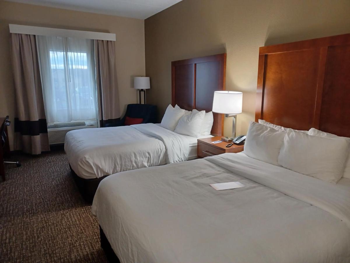 Hotel Wingate By Wyndham Pittsburgh New Stanton Exterior foto